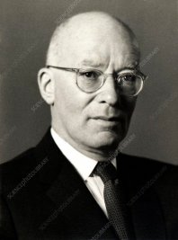 Alfred Lande, German-US physicist